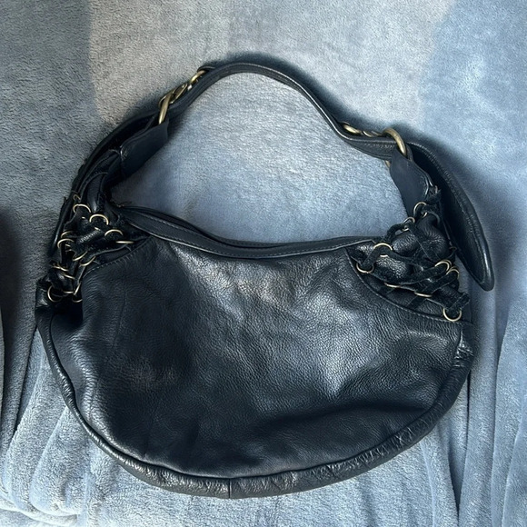 JACQUELINE JARROT Black Leather w Woven Suede & Metal Ring Accents Shoulder Bag - Picture 5 of 12